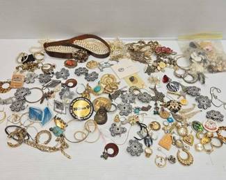 1034  Costume Jewelry 