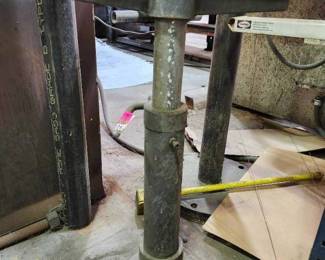 Industrial Adjustable Machine Stand/Support Post