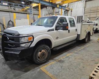 2014 Ford F-350 Service Truck with EC3200 Crane