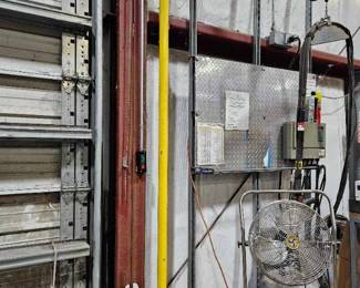 Industrial Tool Balancer with Mounting Assembly - Retail: $450