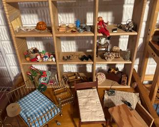 Lots Vintage Wooden Dollhouse Furniture & Accessories!! 
