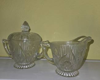 Vtg Jeanette Depression Glass Sugar Bowl & Creamer!
