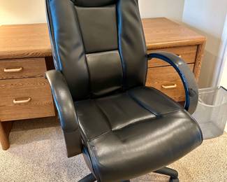 Black Faux Leather Tall Back  Swivel Desk Chair 