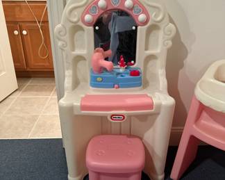 Vtg. Little Tikes Tender Hearts Beauty Salon Vanity Child Play Set Stool