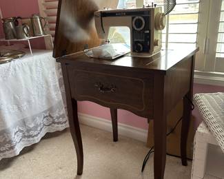 Vtg White Sewing Machine Model # 1088!
