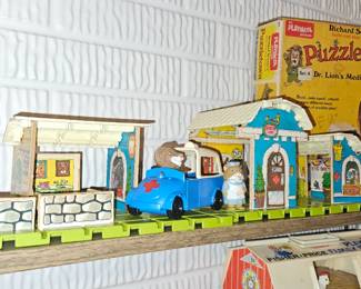 Vtg. Playschool Richard Scarry’s Puzzletown Set A Dr. Lion’s Medical Center w/Box