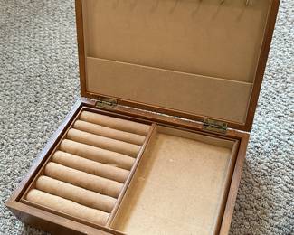 Vtg Engraved Mirror Jewelry Box!
