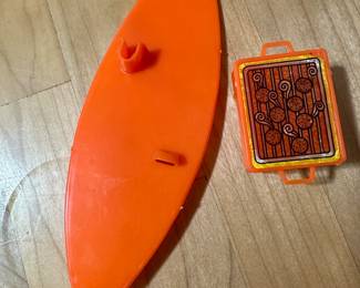 Vtg. Mattel 1987 Campin’ Out Barbie Grill & Orange Hawaiian Surfboard 