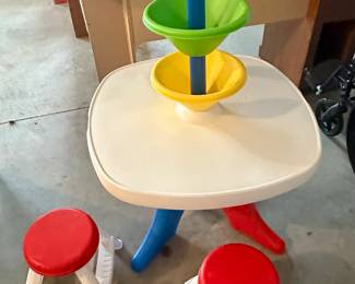 Step 2 Little Tikes Water Table w/2 Stools - Set!