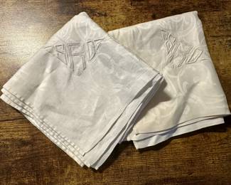 Vtg. Luxurious Linen Napkin 2’x2’ Embroidered with “SRD”