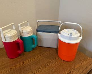 Vtg. Rubbermaid Orange Insulated 1 Gallon Water Cooler Jug Model 1504, Vtg. Coleman Personal 8 Blue Lid , & Vtg. Igloo ½ Gallon Water Cooler Jug w/Handle Red & Teal 