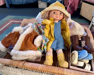 Vtg. Fisher Price 1976 My Friend Mandy Doll #274 w/ 10+ Outfits & Accessories - LOT!!