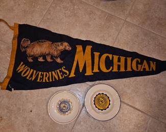U of M Vtg Ashtray, Trinket Dish &  Pennant!
