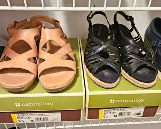 Naturalizer Blk Sandals, Naturalizer N5 Comfort Tan Sandals!
