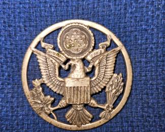 Vtg. WWII E Pluribus Unum Officer’s Hat Badge!