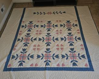 Genuine Amish Handmade Queen Quilt!
