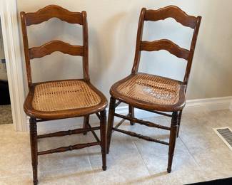 Vtg. Antique Ladder Back Carved Wood Cane Seat Side Chairs 