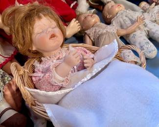 Vtg. 1994 Fayzah Spanos “Megan” Porcelain Precious Heirloom Doll Sleeping in Basket w/Box