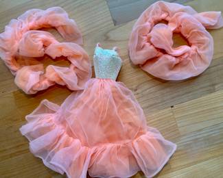 Vtg. 1984 Mattel Barbie #7926 Peaches ‘n Cream Doll Dress Gown & Wrap Shawl Scarf (2)