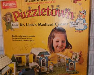 Vtg. Playschool Richard Scarry’s Puzzletown Set A Dr. Lion’s Medical Center w/Box