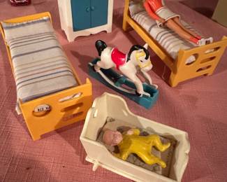 Vtg. Fisher Price Toy Doll House Furniture Bedroom Set 1970's 