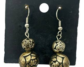Pair of Fashion Pierced Earrings