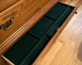 Durham Furniture Chest of Drawers with Jewelry Drawer