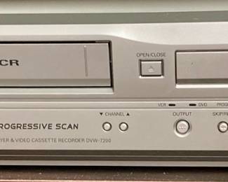 Sanyo VHS and DVD Player