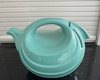 Vintage Hall Teapot, Picture 1 of 2