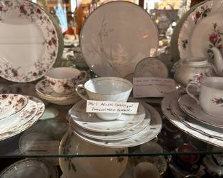 left to right, Minton Bone China set "Ancestral", front center MCM Arlene China pattern: 652 Glamour, rear center: H&G Selb Heinrich HC660 Wheat w/ Platinum Trim, right Lynns China w/ Country Rose 
