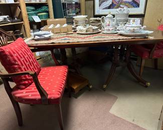 Mahogany Dining Table w/ 3  Leaves - 8 Chairs 