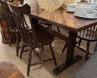 Hitchcock Furniture Trestle Table with 6 matching Chairs 