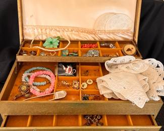 GA177Vintage Jewelry Box Mystery Lot