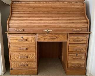 GA102VOak Roll Top Desk