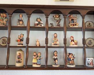 GA116VHummel Figurines and Display Case