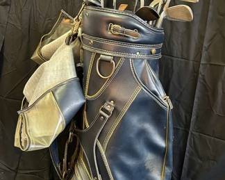 GA152VGolf Bag With Pinseeker, Wilson, Pal Joey, Orlimar,  Super Sole Clubs