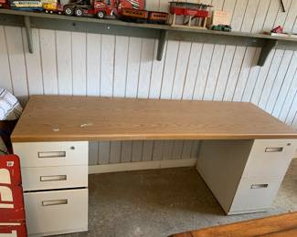 #191	Desk w/ 2 metal filing cabinets, laminate top 72x24x29	 $30.00 			
