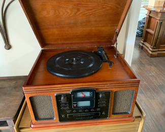 #26	Crosley am/FM, Turntable & CD Player	 $50.00 			
