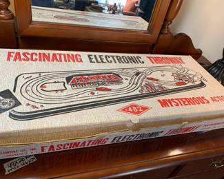 #103	Fascinating Electronic Thruway No 482 - vintage Metal Trainset	 $50.00 			
