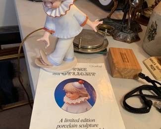 #102	Goebel "In the spotlight " Ltd. Edition Clown	 $20.00 			
