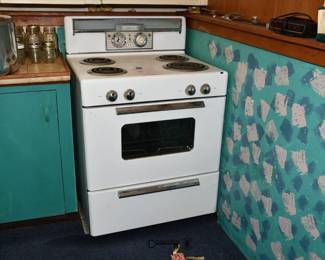 421Second Kitchen LL