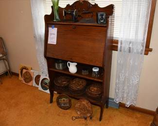 048Some Highlights Warrenville Estate Sale