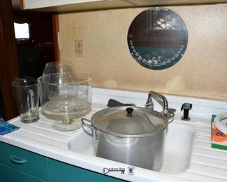 417Second Kitchen LL