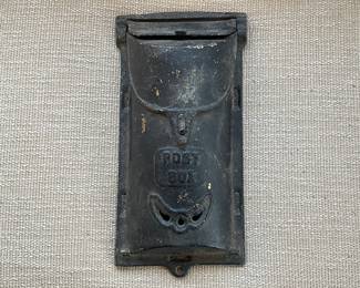 Cast iron mailbox