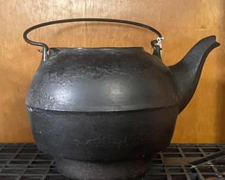 Cast iron kettle