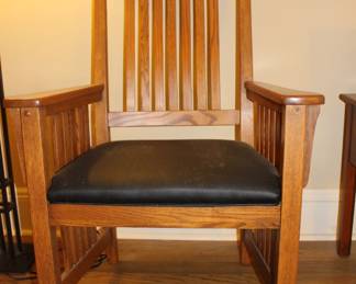 Multiple oak side chairs in mission arts and crafts style. Modern in excellent condition.