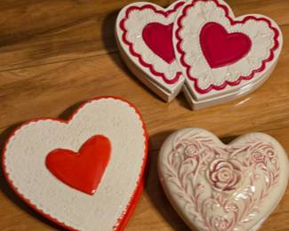 Ceramic trinket dishes