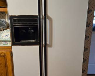 Whirlpool side by side refrigerator