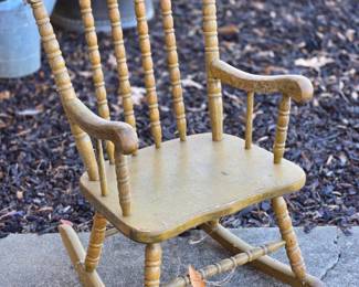 Childs rocker