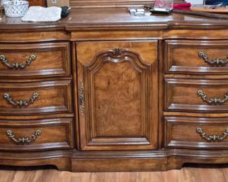 Stanley Dresser with Mirror